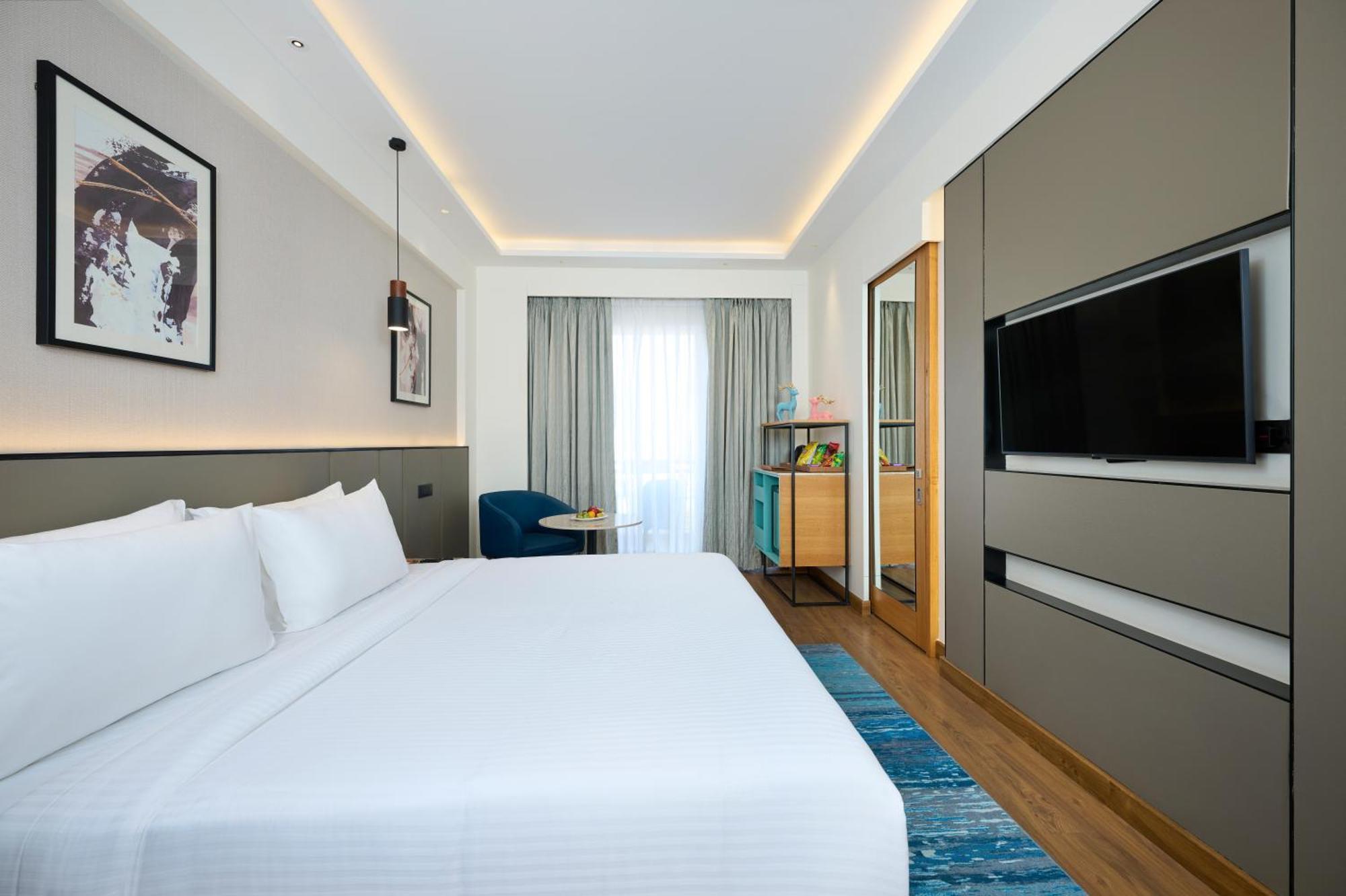 Iris Sarovar Portico Гургаон Екстериор снимка