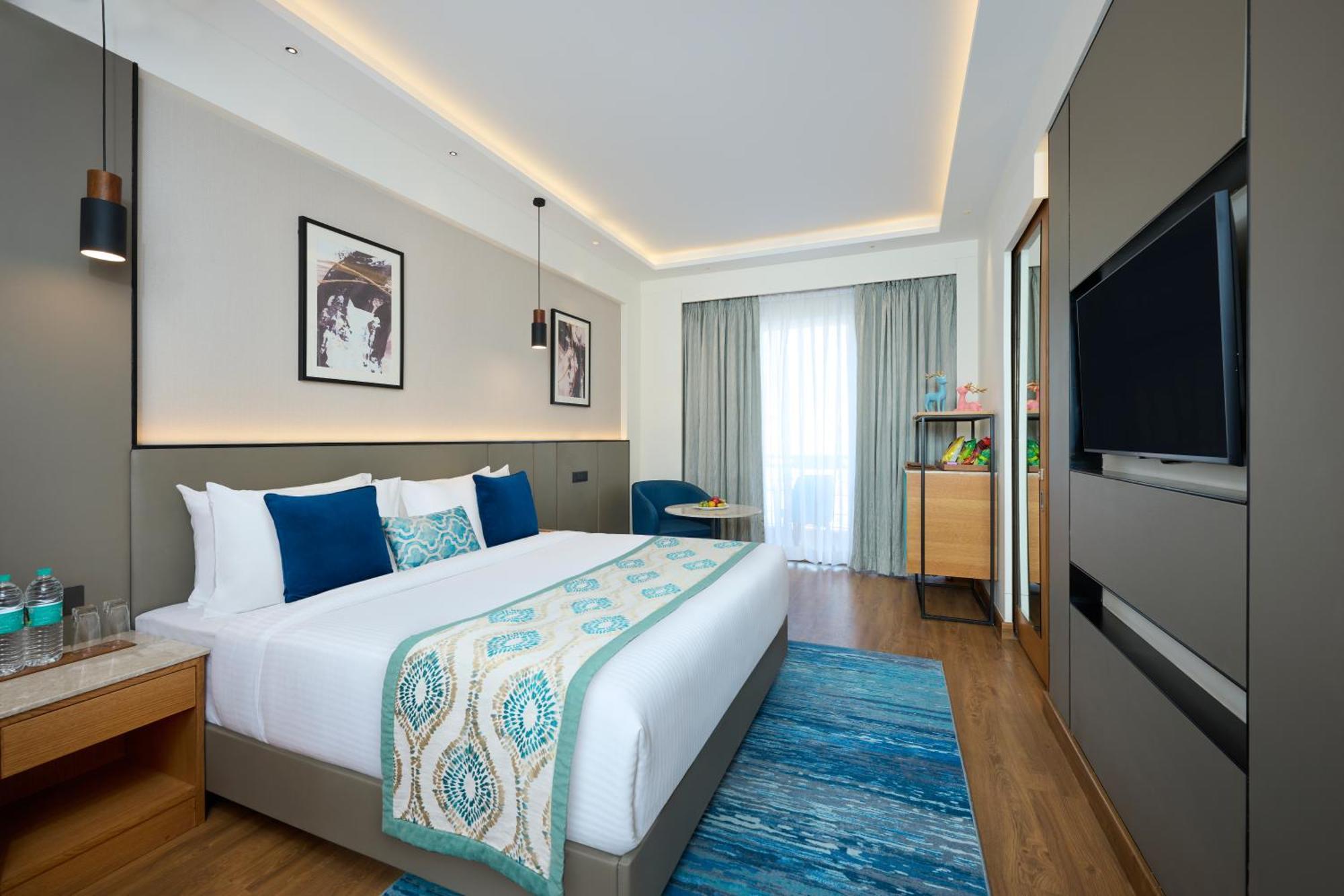Iris Sarovar Portico Гургаон Екстериор снимка